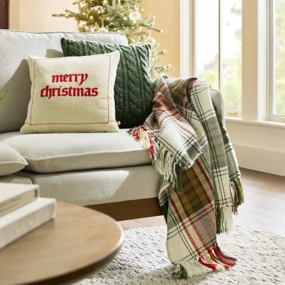 Hearth & Hand Magnolia Chunky Christmas Plaid Woven Throw Blanket